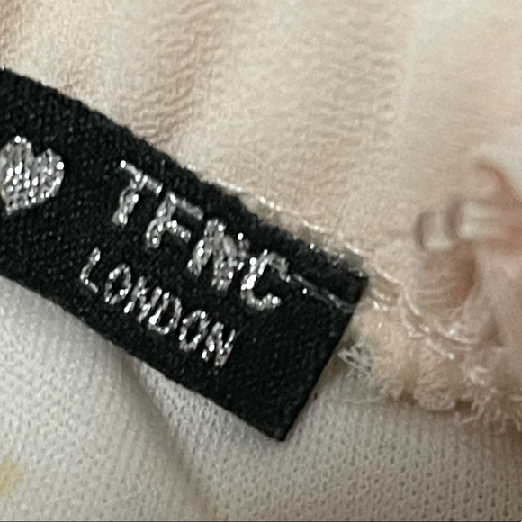 2𝒇𝒐𝒓$150 TFNC cream strapless chiffon long dress sizeM - Picture 4 of 5